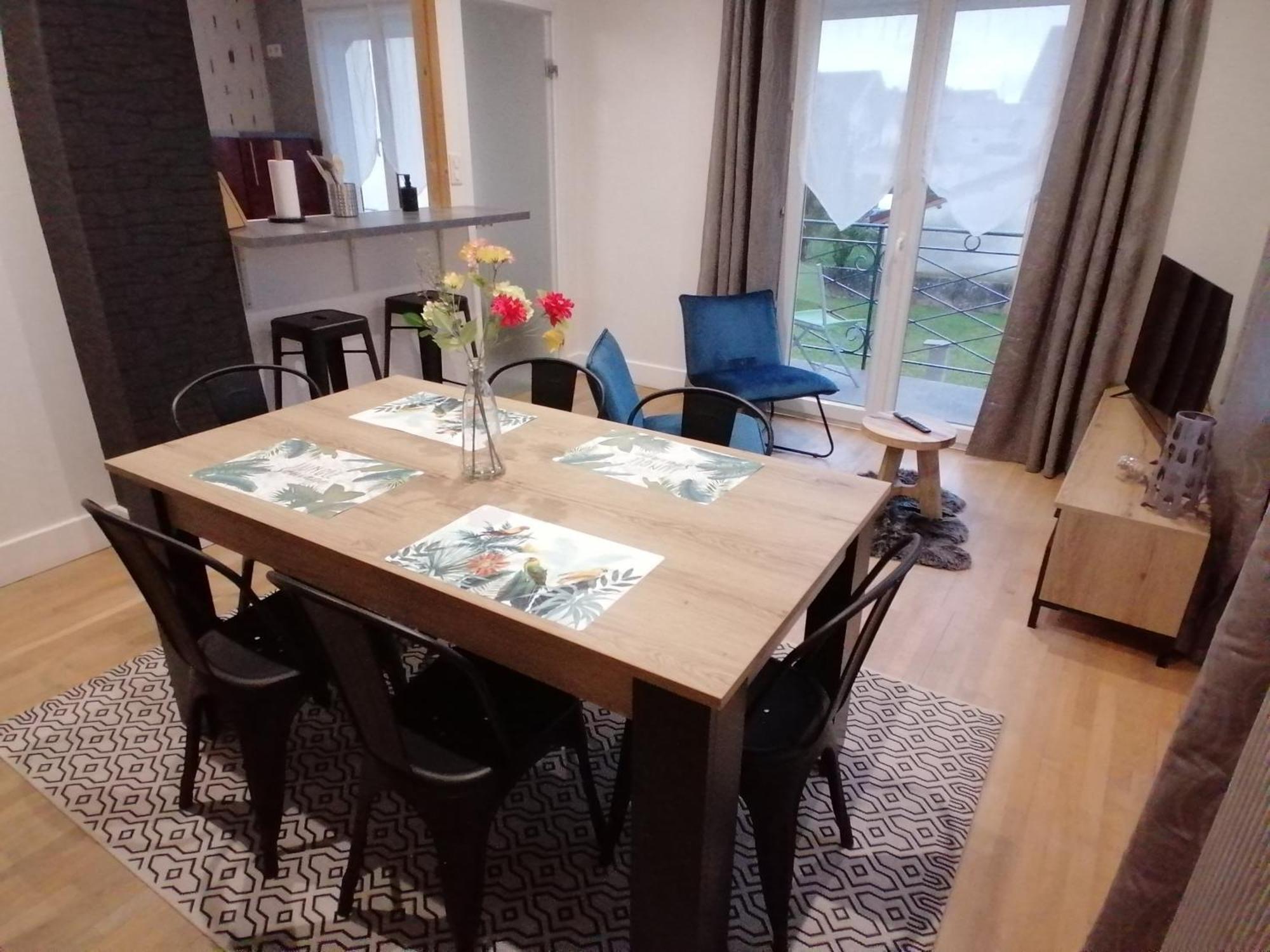 Maison De Ville 70M² Шампаньол Екстериор снимка