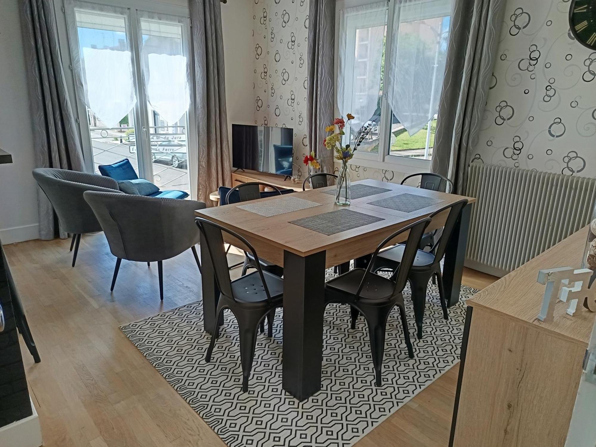 Maison De Ville 70M² Шампаньол Екстериор снимка