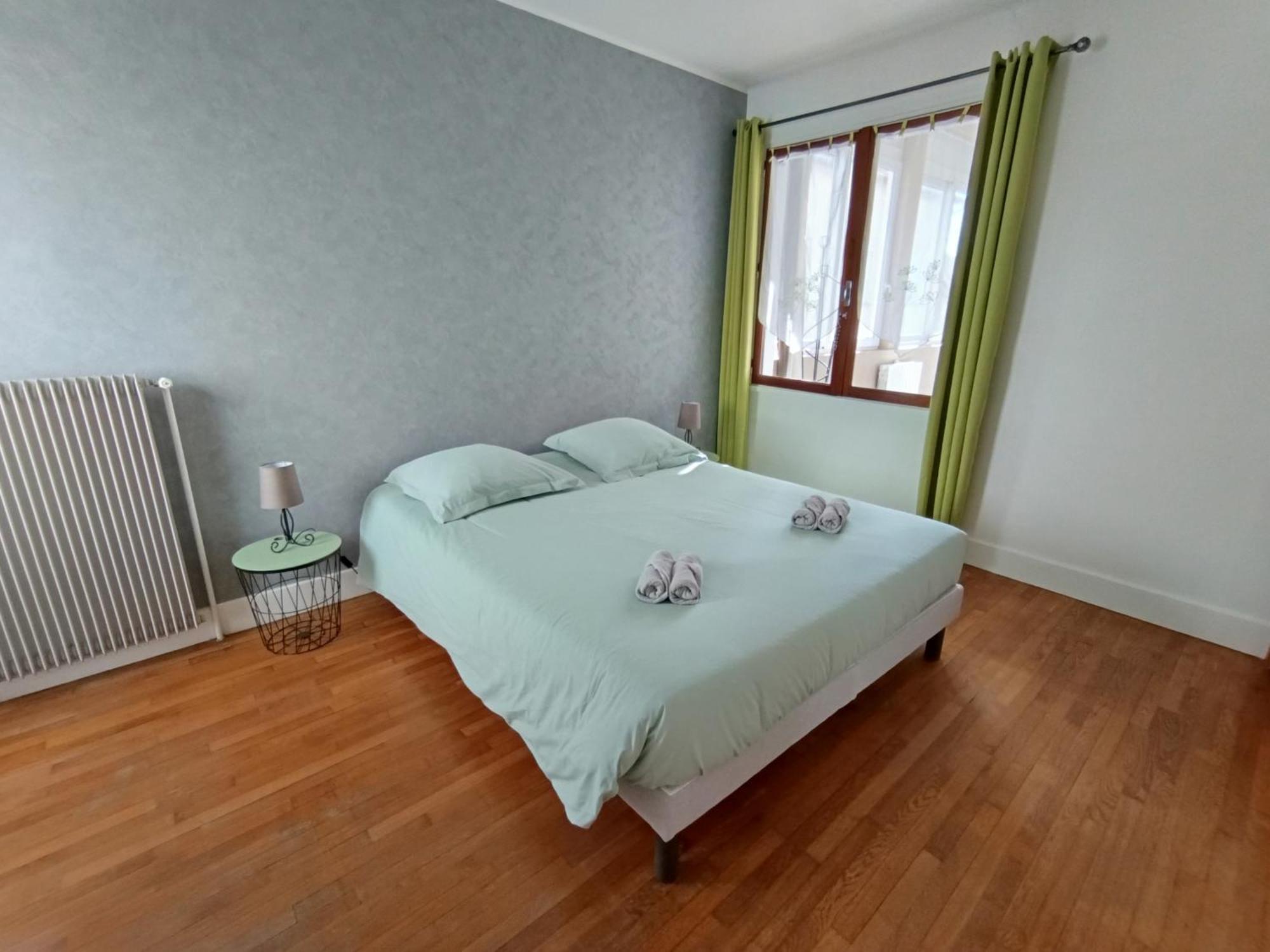 Maison De Ville 70M² Шампаньол Екстериор снимка